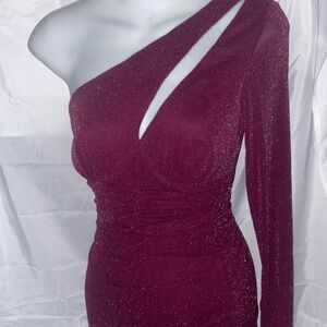 Elegant One-Shoulder Burgundy Dress